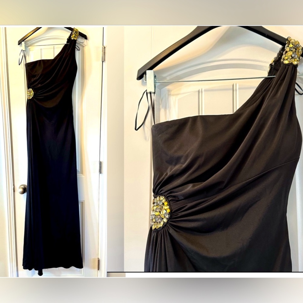 EUC La Femme Black One Shoulder Gown with Rhinestones at Shoulder and Side SZ 8